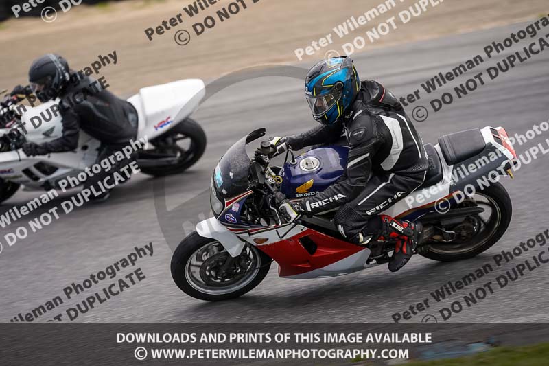 enduro digital images;event digital images;eventdigitalimages;lydden hill;lydden no limits trackday;lydden photographs;lydden trackday photographs;no limits trackdays;peter wileman photography;racing digital images;trackday digital images;trackday photos